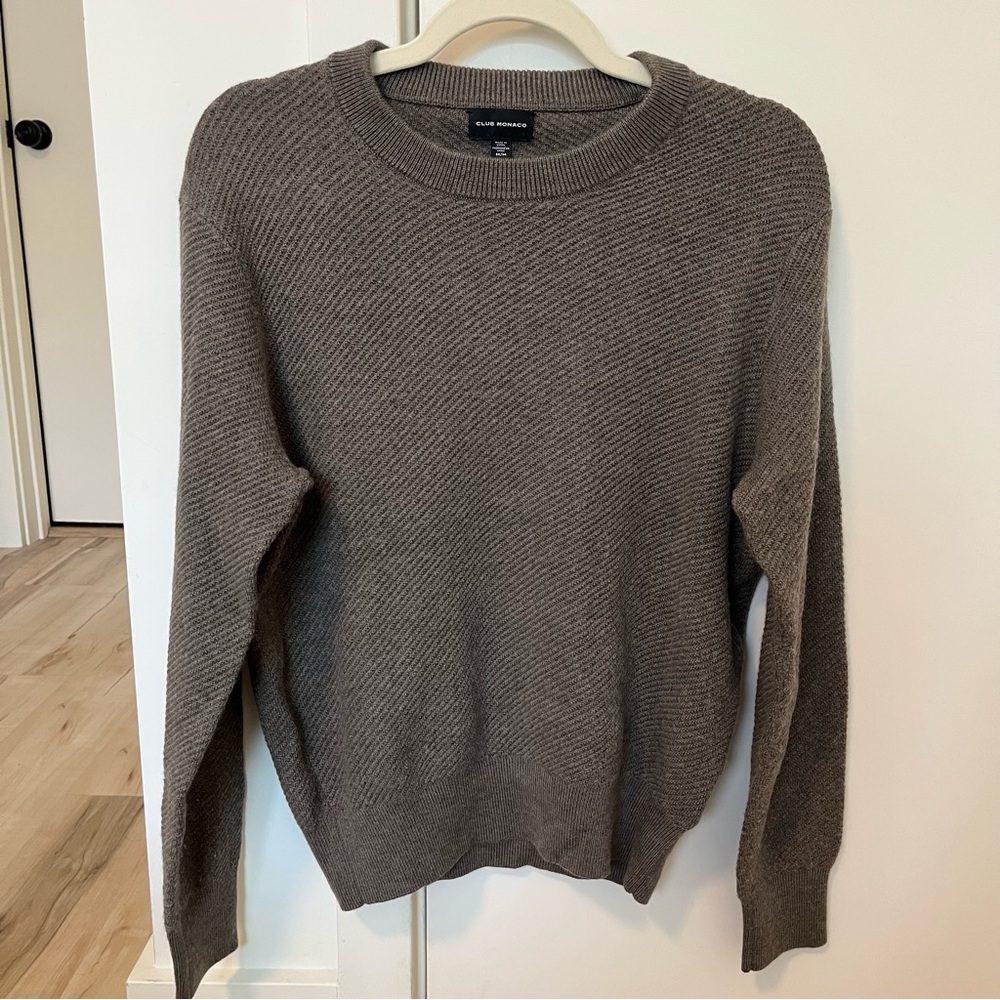 Club Monaco Men’s Taupe Knit Pullover